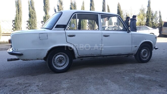 LADA (VAZ) 21011 1977, 130,000 km - 1.3 л - Bakı