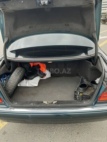 Mercedes E 240 1999, 369,000 km - 2.6 l - Bakı
