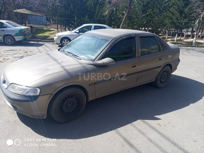 Opel Vectra 1997, 235,000 km - 1.6 л - Sumqayıt