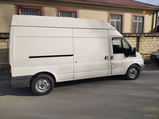 Ford Transit 2002, 319,000 km - 2.4 l - Quba