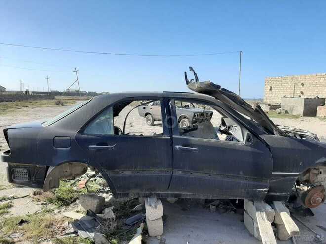 Mercedes C 230 1996, 12,345 km - 2.3 l - Bakı