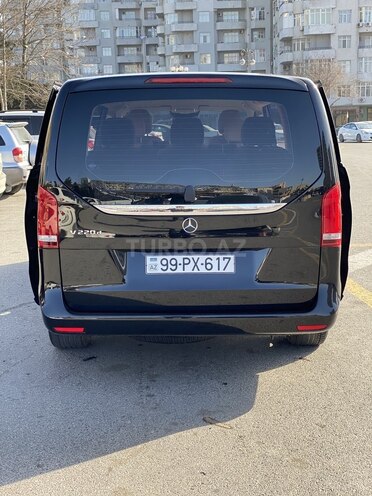 Mercedes V 220 2018, 67,000 km - 2.2 l - Bakı
