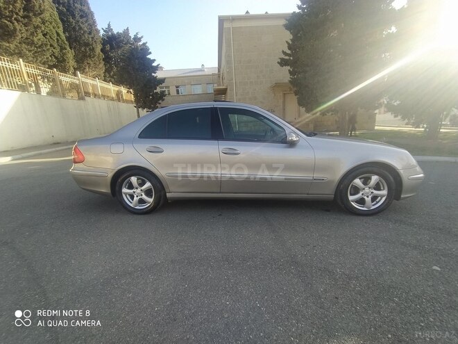 Mercedes E 240 2004, 404,239 km - 2.6 l - Bakı