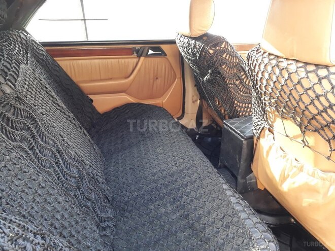 Mercedes E 230 1991, 214,521 km - 2.3 л - Bərdə