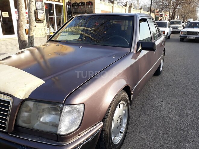 Mercedes E 230 1991, 214,521 km - 2.3 л - Bərdə