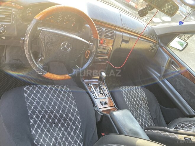 Mercedes E 240 1998, 340,000 km - 2.4 л - Bakı