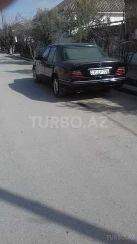 Mercedes E 220 1995, 657,412 km - 2.2 л - Salyan
