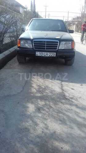 Mercedes E 220 1995, 657,412 km - 2.2 л - Salyan