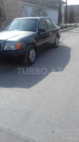Mercedes E 220 1995, 657,412 km - 2.2 л - Salyan