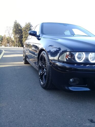 BMW 530 1999, 279,000 km - 3.0 l - Qax