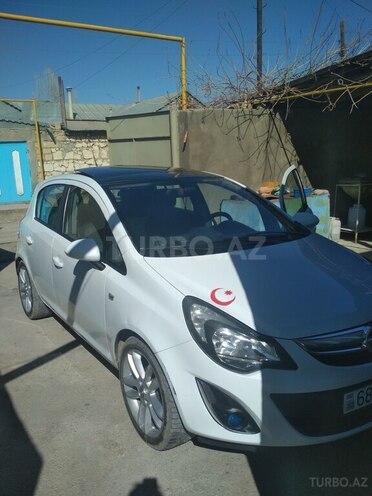 Opel Corsa 2014, 142,000 km - 1.4 l - Naxçıvan