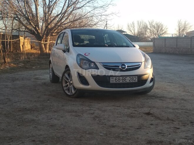 Opel Corsa 2014, 142,000 km - 1.4 l - Naxçıvan