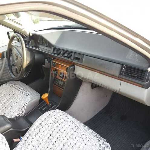 Mercedes E 250 1991, 453,000 km - 2.5 л - Ağcabədi