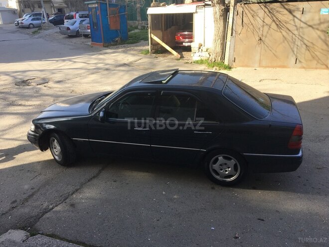 Mercedes C 220 1996, 324,000 km - 2.2 l - Bakı