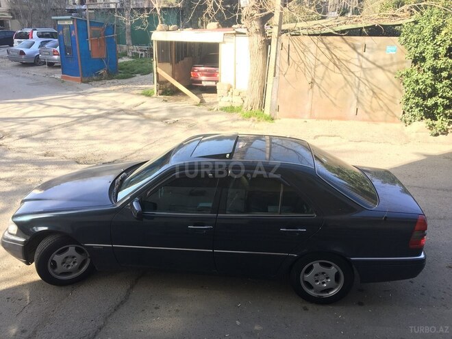 Mercedes C 220 1996, 324,000 km - 2.2 l - Bakı