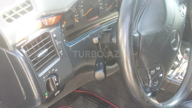 Mercedes E 240 1999, 260,243 km - 2.4 l - Xaçmaz