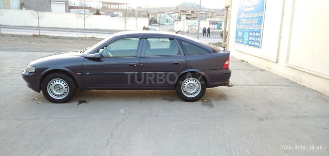Opel Vectra 1998, 280,000 km - 2.0 л - Gəncə