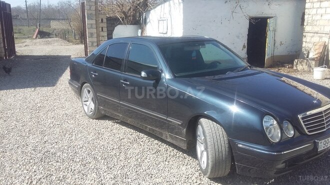 Mercedes E 240 1999, 260,243 km - 2.4 l - Xaçmaz