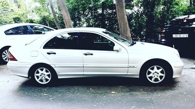 Mercedes C 220 2005, 397,000 km - 2.2 l - Bakı