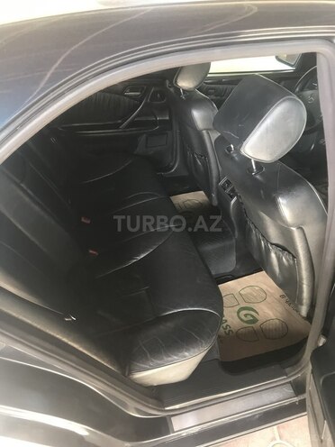 Mercedes E 270 2000, 321,000 km - 2.7 л - Bakı