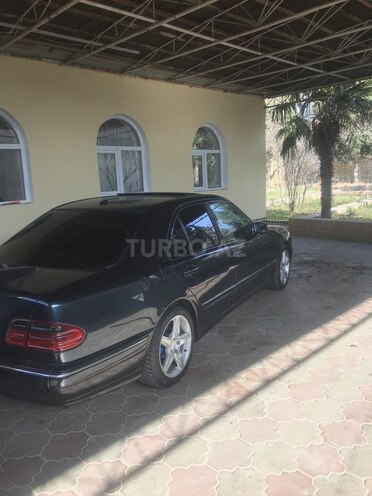 Mercedes E 270 2000, 321,000 km - 2.7 л - Bakı