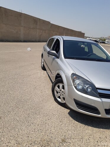 Opel Astra 2006, 205,800 km - 1.3 л - Bakı
