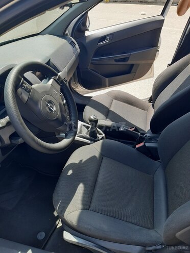 Opel Astra 2006, 205,800 km - 1.3 л - Bakı