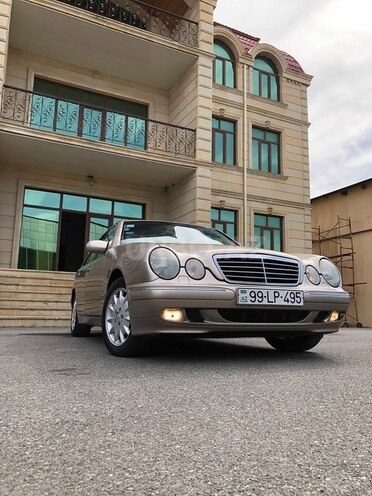 Mercedes E 240 2001, 205,000 km - 2.6 l - İmişli