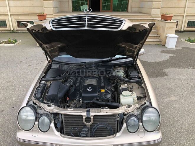 Mercedes E 240 2001, 205,000 km - 2.6 l - İmişli