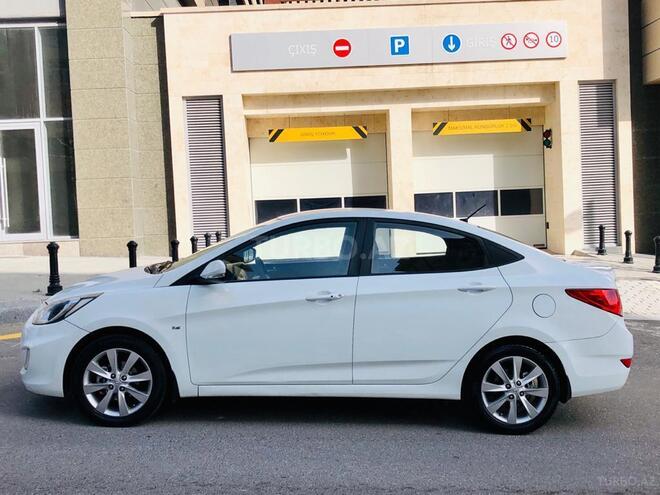 Hyundai Accent 2012, 360,000 km - 1.6 l - Bakı