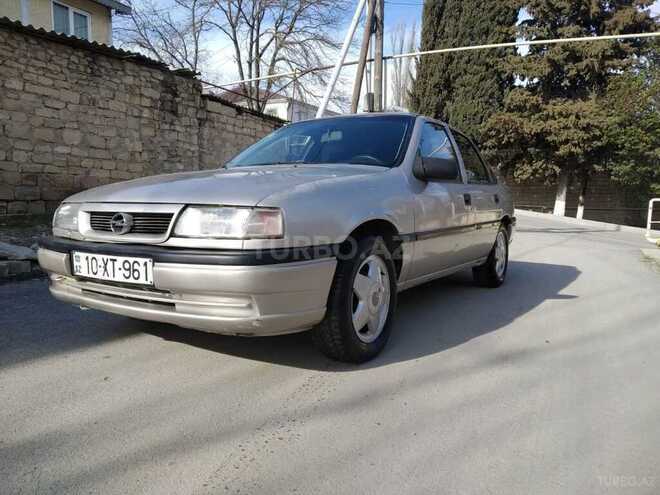 Opel Vectra 1992, 210,000 km - 1.8 l - Şamaxı