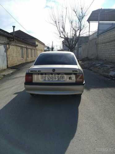 Opel Vectra 1992, 210,000 km - 1.8 l - Şamaxı