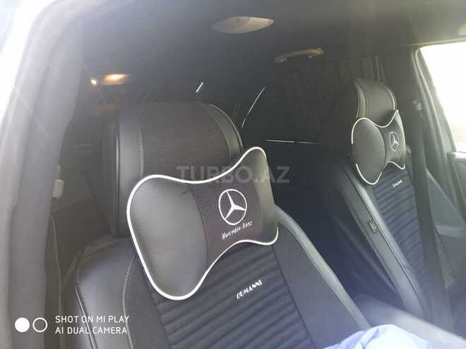 Mercedes E 240 2001, 195,600 km - 2.6 l - Bakı