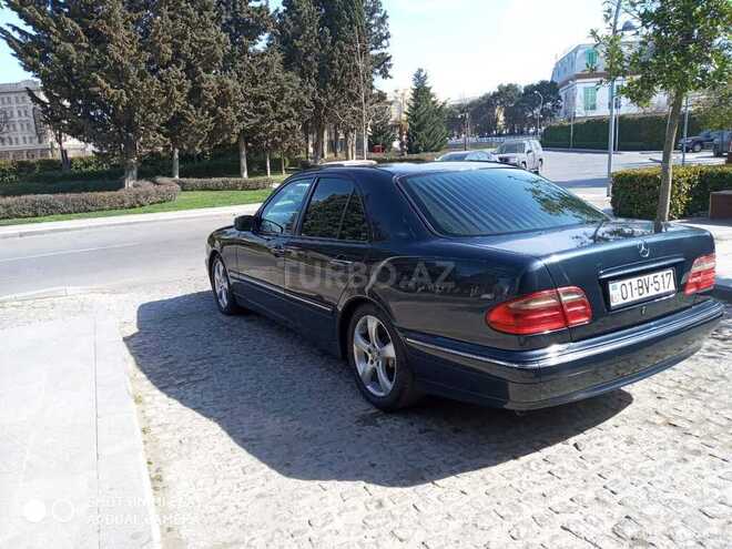 Mercedes E 240 2001, 195,600 km - 2.6 l - Bakı