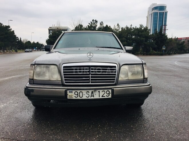 Mercedes E 220 1993, 244,041 km - 2.2 л - Sumqayıt