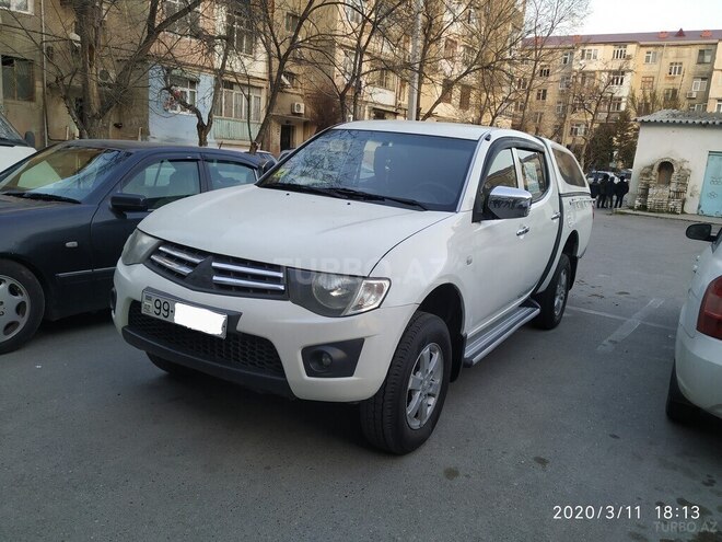 Mitsubishi L200 2011, 215,000 km - 2.5 l - Sumqayıt