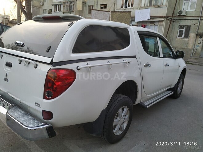 Mitsubishi L200 2011, 215,000 km - 2.5 l - Sumqayıt