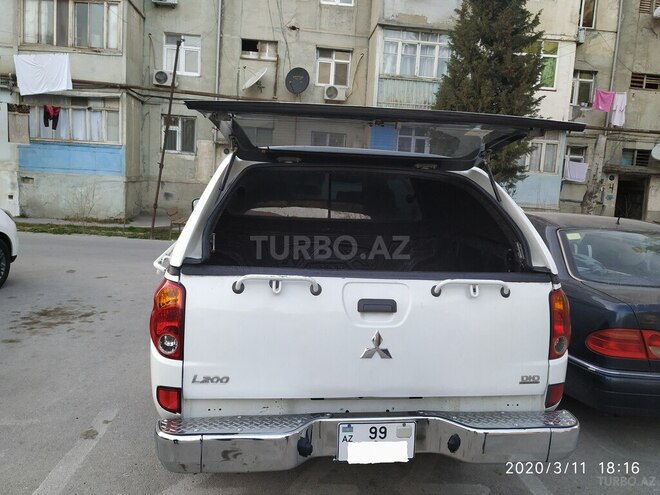 Mitsubishi L200 2011, 215,000 km - 2.5 l - Sumqayıt
