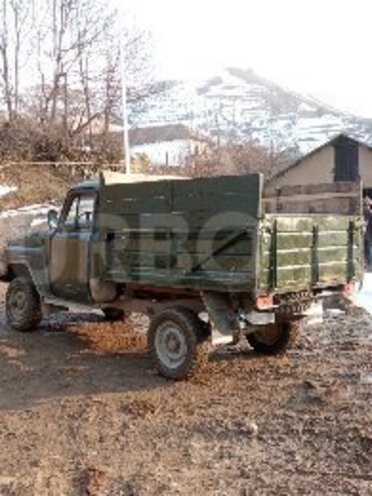 UAZ 469 1991, 15,000 km - 2.4 l - Lerik