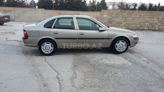 Opel Vectra 1997, 246,600 km - 2.0 l - Bakı