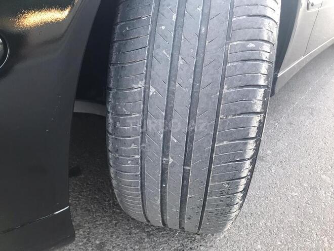 Mercedes E 270 2002, 235,400 km - 2.7 l - Bakı