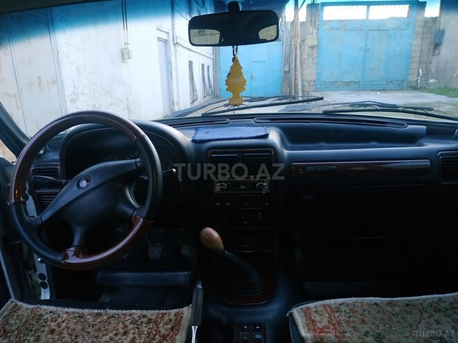 GAZ 31105 2004, 380,000 km - 2.4 л - Bakı