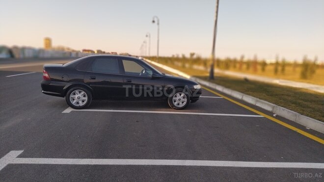 Opel Vectra 1997, 323,000 km - 1.6 l - Sumqayıt