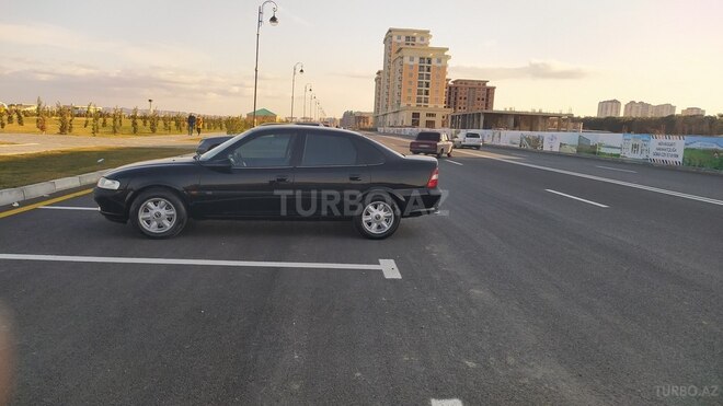 Opel Vectra 1997, 323,000 km - 1.6 l - Sumqayıt