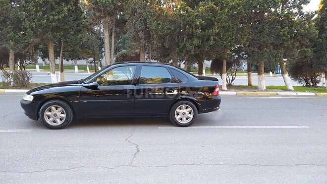 Opel Vectra 1997, 323,000 km - 1.6 l - Sumqayıt