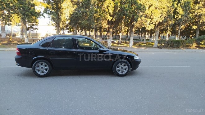 Opel Vectra 1997, 323,000 km - 1.6 l - Sumqayıt