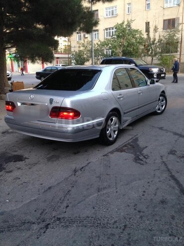 Mercedes E 270 2000, 321,000 km - 2.7 l - Bakı