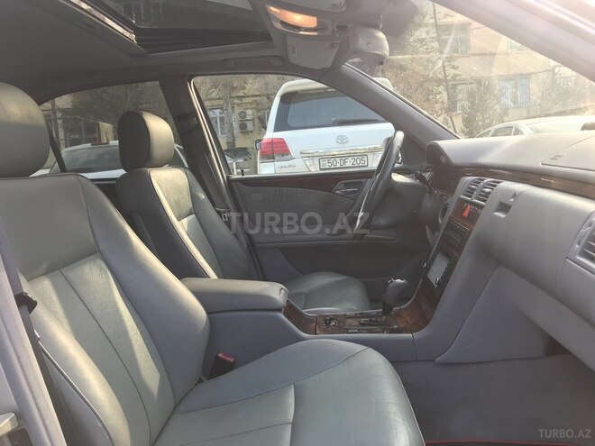 Mercedes E 320 2001, 319,000 km - 3.2 l - Sumqayıt