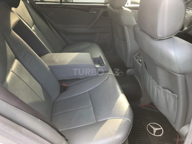 Mercedes E 320 2001, 319,000 km - 3.2 l - Sumqayıt