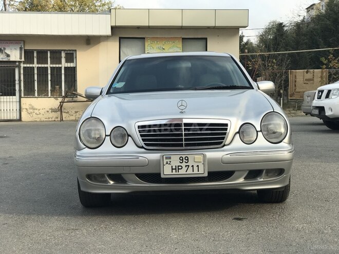 Mercedes E 320 2001, 319,000 km - 3.2 l - Sumqayıt